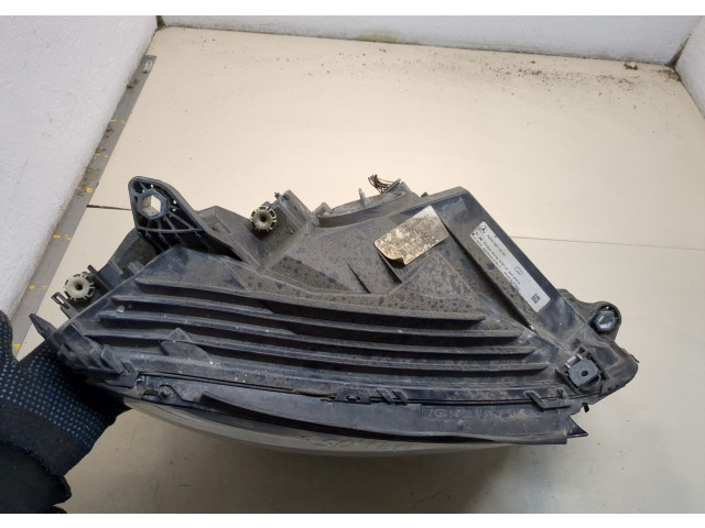 Фара передняя  Mercedes GLC X253 2015-2022 правая 