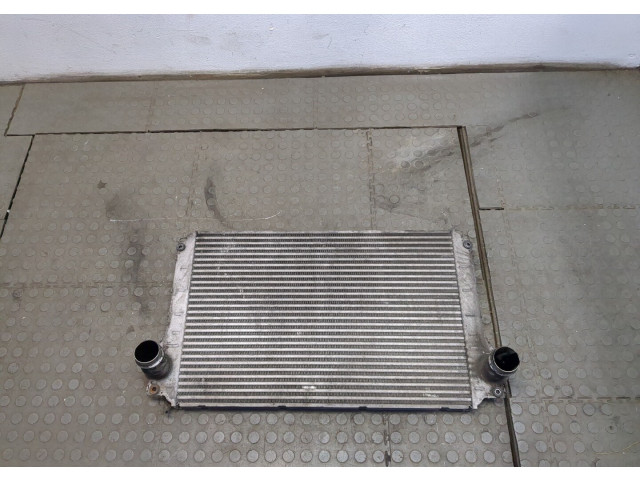 Интеркулер  Toyota Avensis 2 2003-2008       