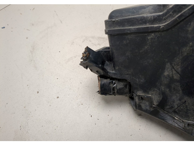 Блок предохранителей  Toyota Highlander 2 2007-2013         