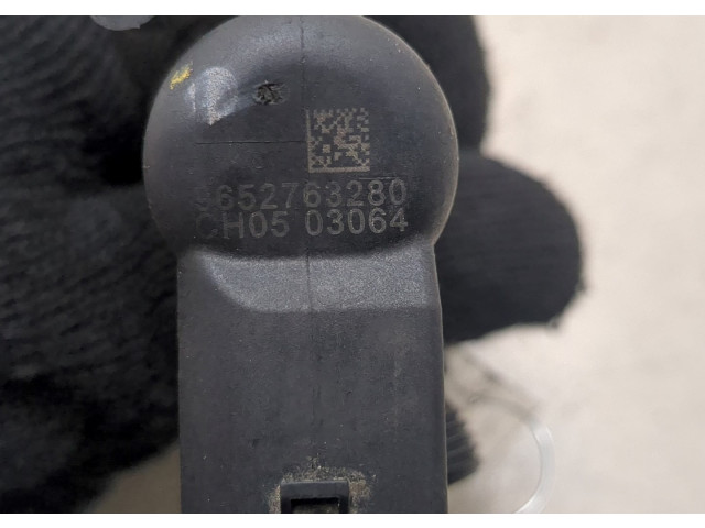 Форсунка топливная  Ford Fusion 2002-2012    9652763280     