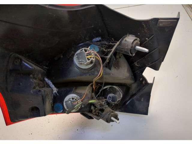 Задний фонарь          