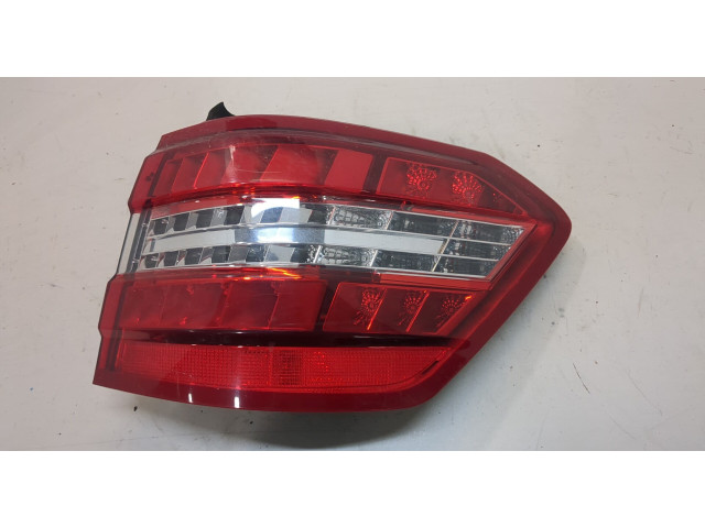 Задний фонарь          