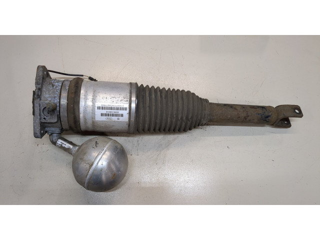 Стойка амортизатора  Volkswagen Phaeton 2002-2010 3D0616001K     