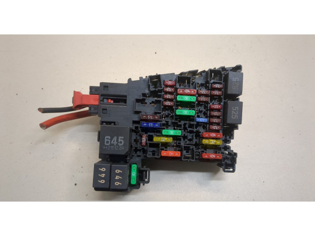 Блок предохранителей  Volkswagen Tiguan 2020-      5Q0937615C   