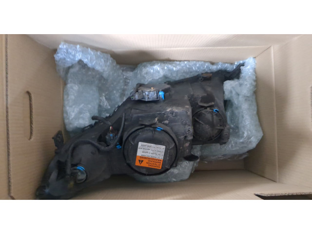 Фара передняя  Honda Civic 2005-2012 правая 