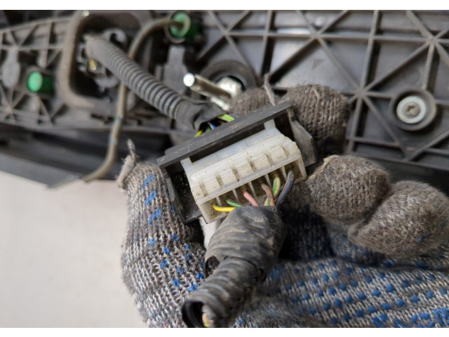 Задний фонарь          