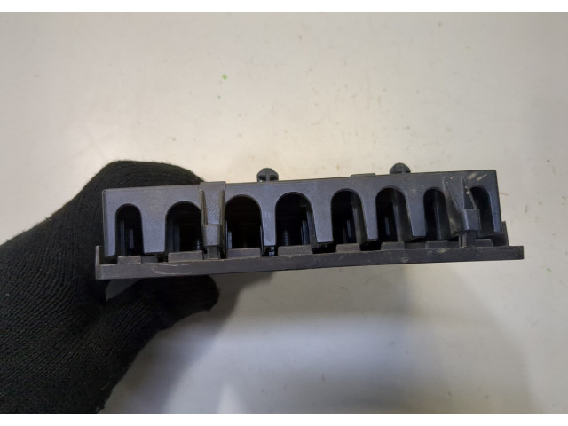 Блок предохранителей Lincoln MKZ 2012-2020 hu5t14a094bd