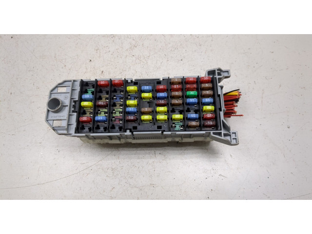Блок предохранителей Opel Meriva 2003-2010