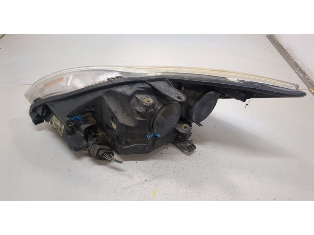 Фара передняя  Ford Focus 2 2008-2011 правая 