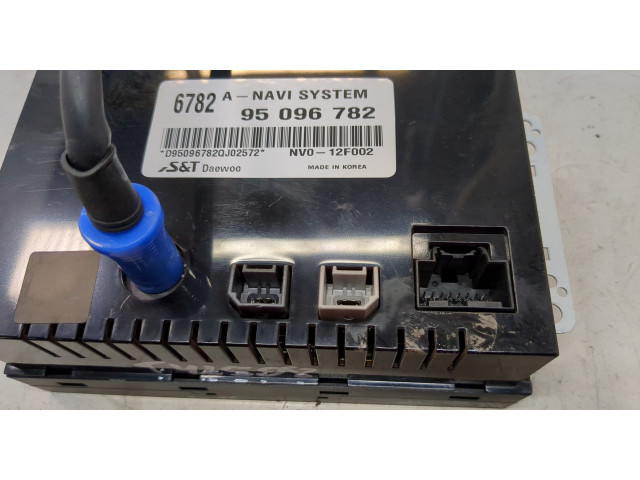 Дисплей бортового компьютера  Chevrolet Captiva 2011-2016 95096782       