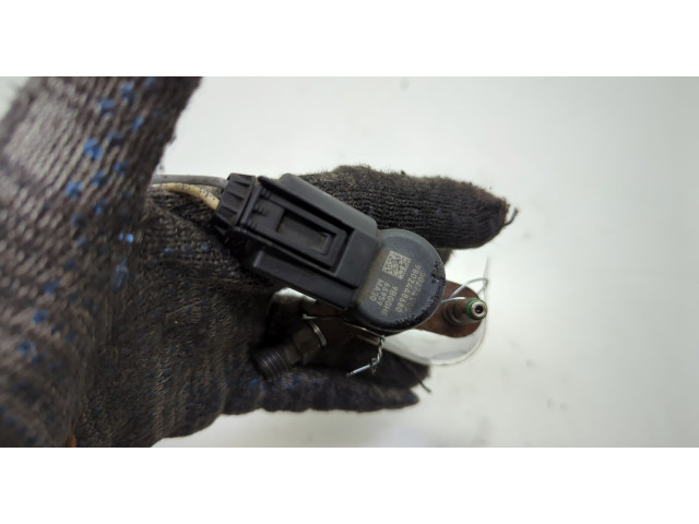 Форсунка топливная Citroen C4 2010-2020 9802448680