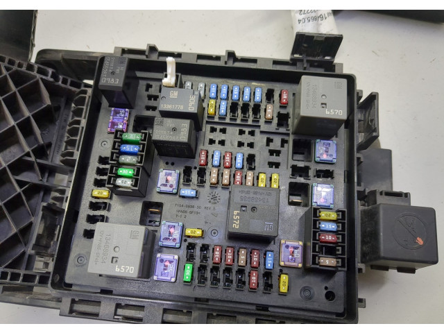 Блок предохранителей  Chevrolet Blazer 2018-2023      851420077   