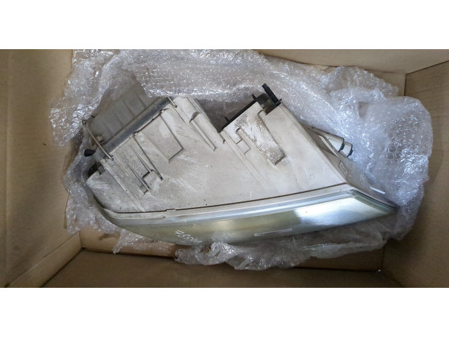 Фара передняя  Skoda Octavia (A5) 2004-2013 правая 