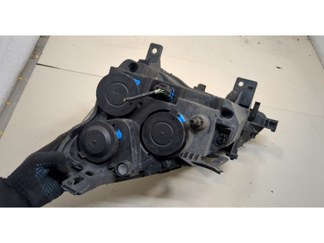 Фара передняя  Peugeot Partner 2015-2018 правая 