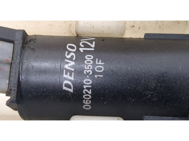 Бачок омывателя Mitsubishi Outlander 2003-2009