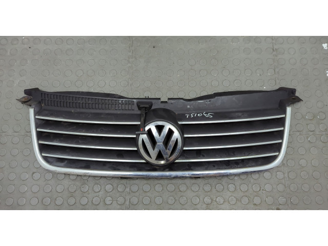 Решетка радиатора Volkswagen Passat 5 2000-2005