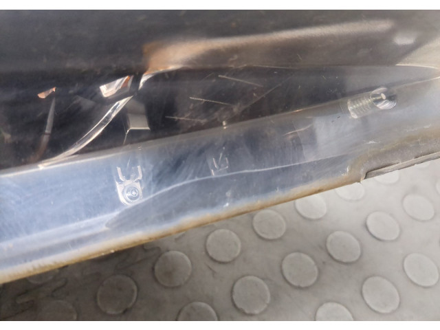 Фара передняя  Ford Focus 2 2008-2011 правая 