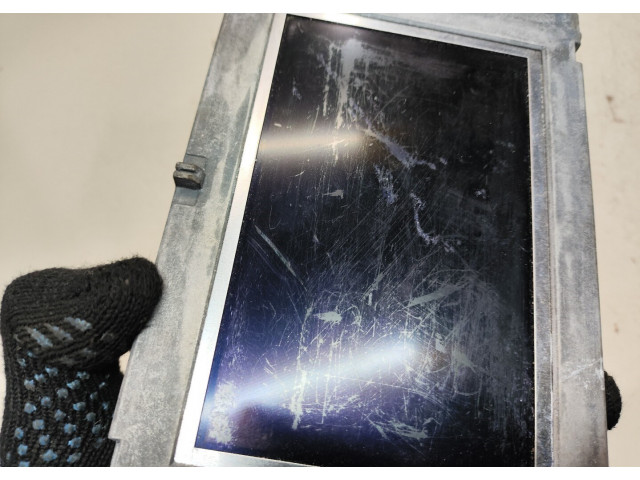 Дисплей бортового компьютера  Mercedes E W212 2009-2013        