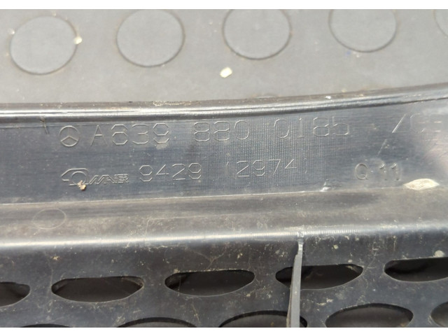 Решетка радиатора  Mercedes Vito W639 2003-2014          A6398800185
