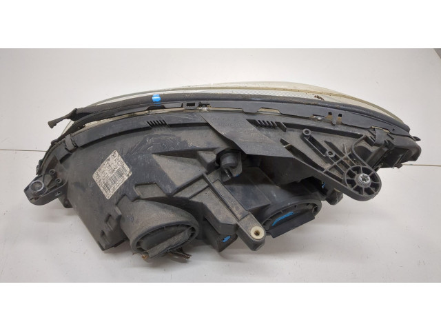 Фара передняя Mercedes C W204 2006-2015 правая