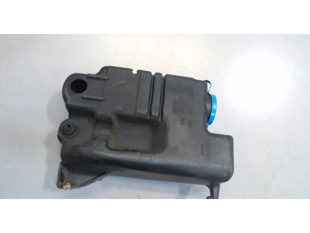 Бачок омывателя  Infiniti QX56 2004-2010 4ASH67480AD, 289107S000    5.6