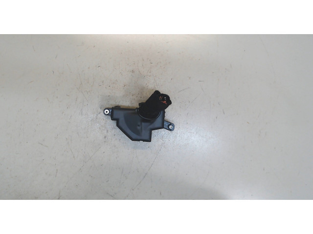 Блок предохранителей  Skoda Octavia (A5) 2008-2013      1K2941824     1.9