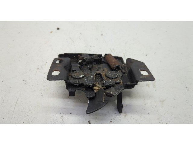 Замок капота  Honda HRV 1998-2006     
