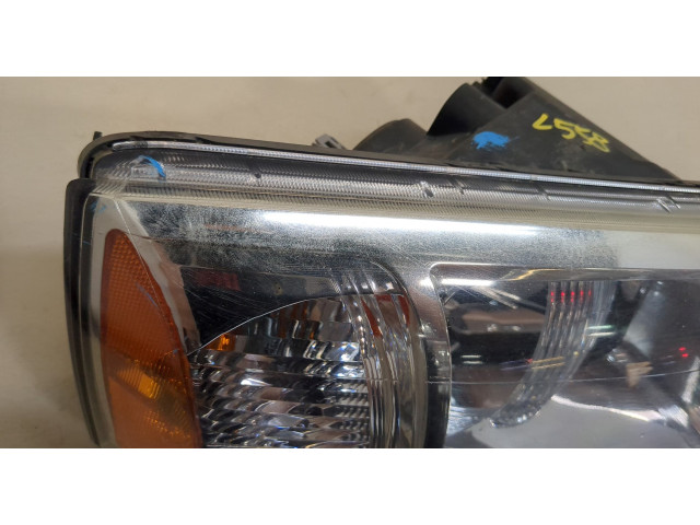 Фара передняя Mitsubishi Endeavor 2003-2011 правая