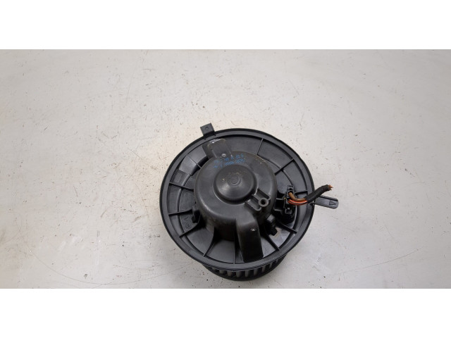 Моторчик печки  Skoda Octavia (A5) 2008-2013        