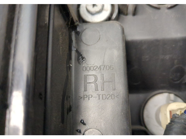 Фара передняя  Opel Antara правая 