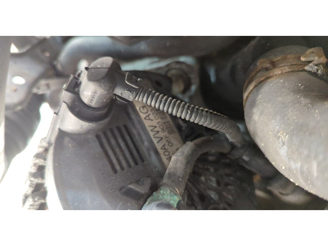 Форсунка топливная  Volkswagen Golf Plus    038130073AG     