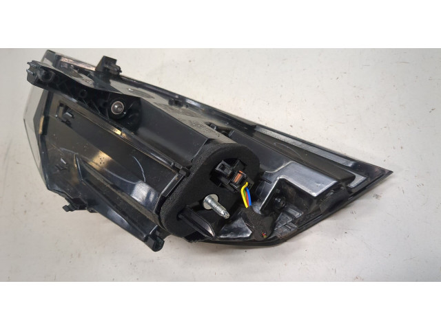 Задний фонарь          