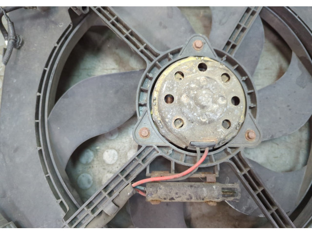 Вентилятор радиатора  Volvo S40 / V40 1995-2004           