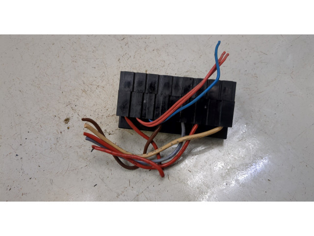 Блок предохранителей  Citroen C4 2004-2010         