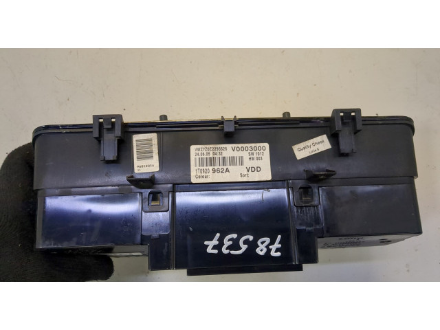 Панель приборов  Volkswagen Touran 2003-2006            