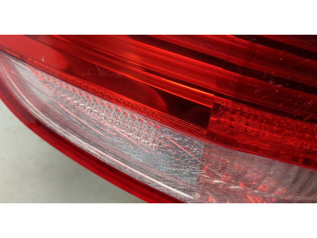 Задний фонарь