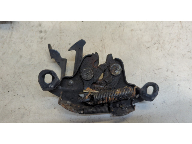 Замок капота Nissan X-Trail (T30) 2001-2006