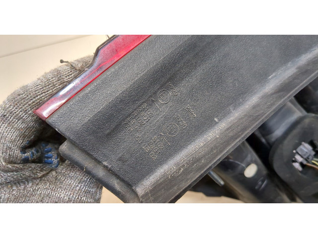 Задний фонарь          