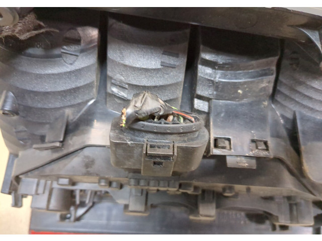 Задний фонарь     7H0945095L     