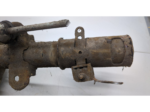 Стойка амортизатора  Chrysler Voyager 2007-2010      