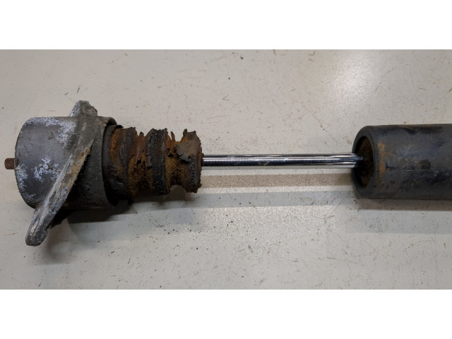 Стойка амортизатора  Skoda Octavia Tour 2000-2010      1.9  дизель