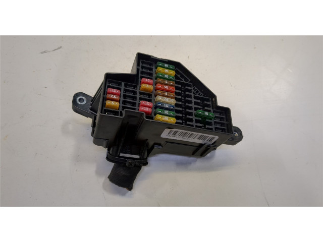 Блок предохранителей  Volkswagen Passat 7 2010-2015 Америка      04295450401      1.8