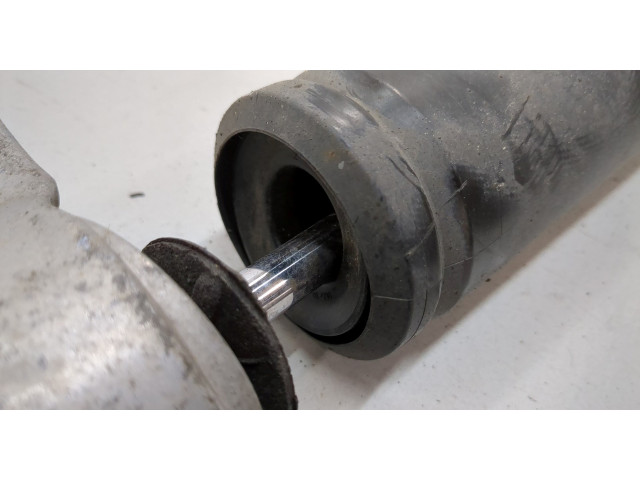 Стойка амортизатора Buick Regal 2009-2017 13330741