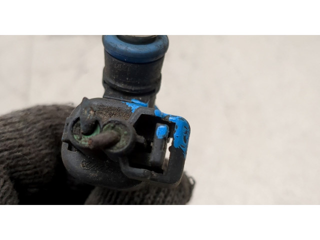 Форсунка топливная Mazda CX-9 2007-2012 CY0113250