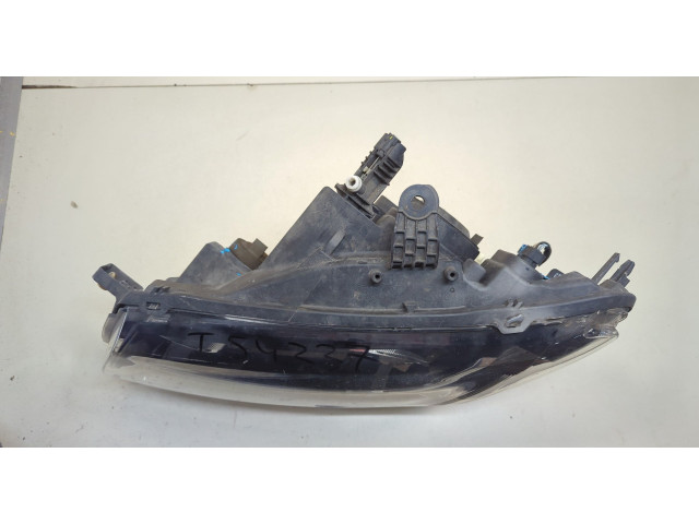 Фара передняя  Dacia Sandero 2013-2020 левая 