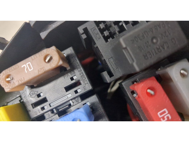 Блок реле Dacia Duster 2010-2017 1.5