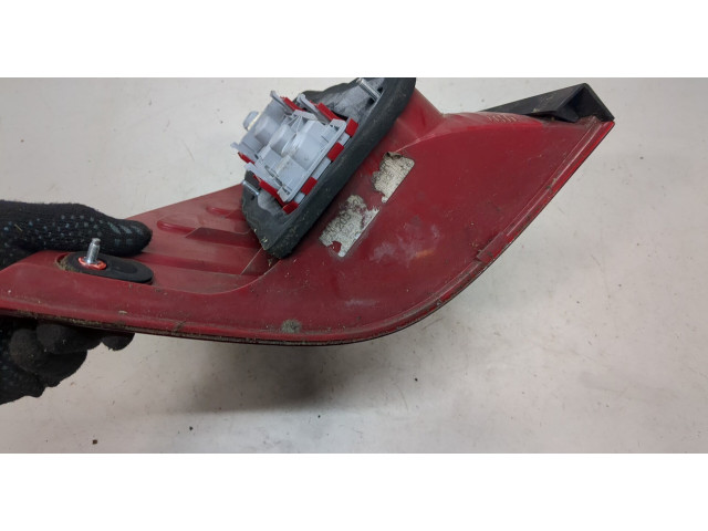 Задний фонарь        Mercedes C W203 2000-2007 