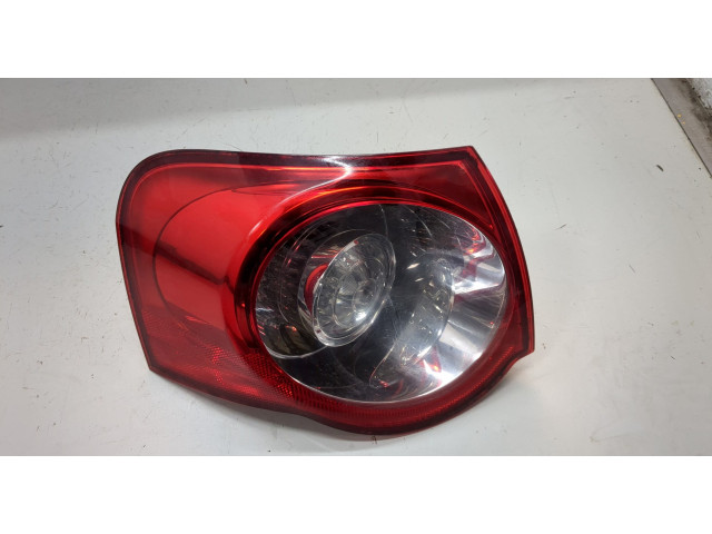 Задний фонарь          