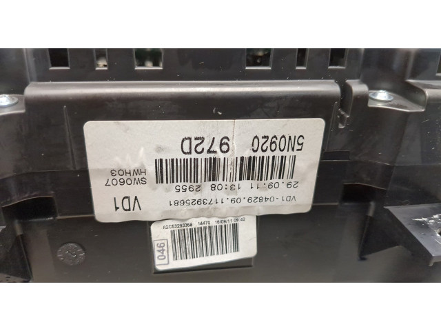 Панель приборов Volkswagen Tiguan 2011-2016 5N0920972D