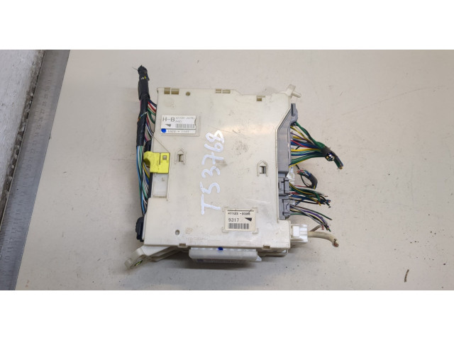 Блок предохранителей Lexus GS 2005-2012 8273030281